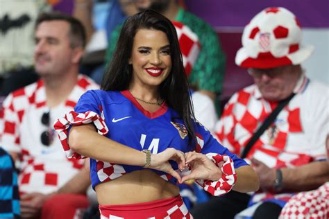 ‘Miss Croatia’ Ivana Knoll’s Seductive Dance Video Goes Viral